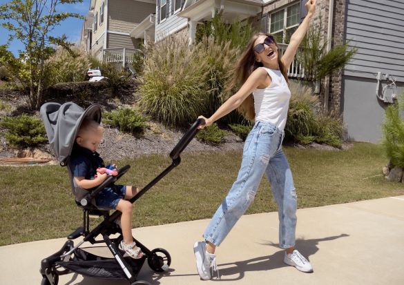 The Importance of Choosing the Right Stroller: Why Unilove's On The Go Stroller is a Game-Changer for Busy Parents